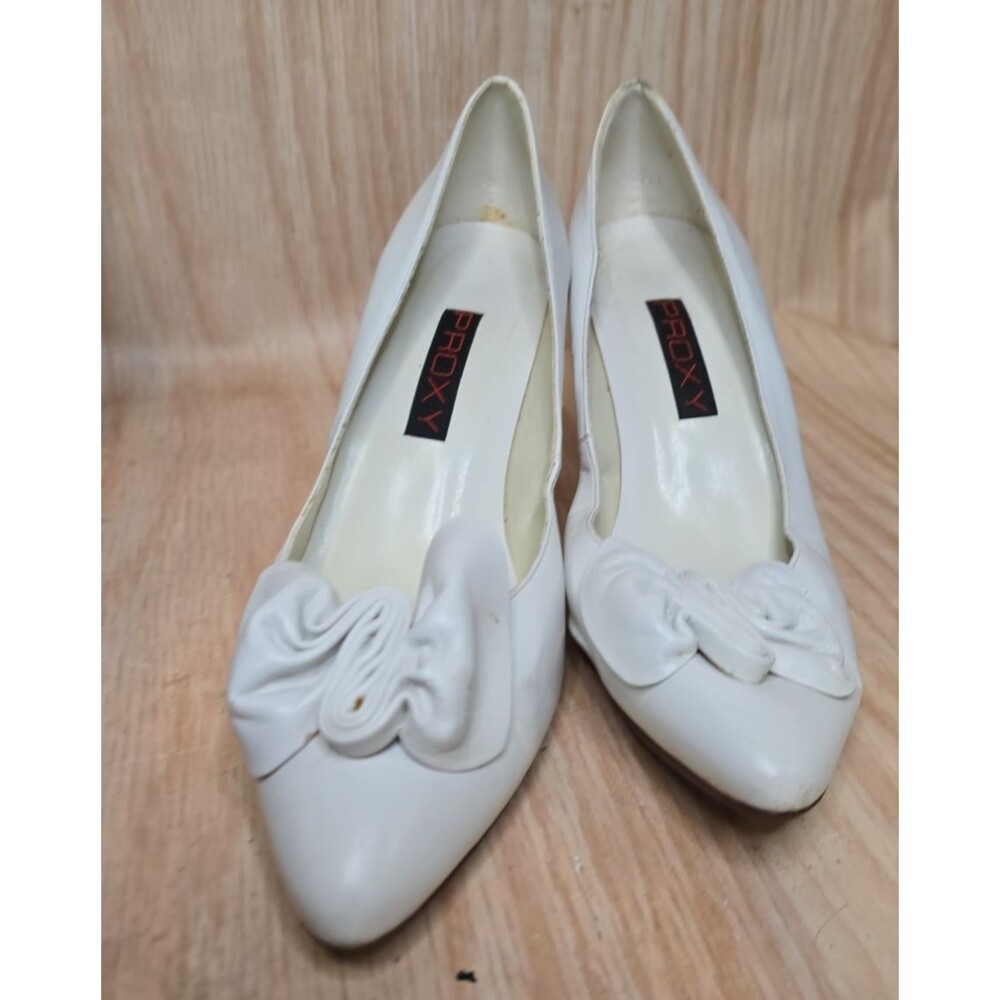 Vintage 90's Proxy Made in Spain WHITE Leather Pump/Heel Shoe 7